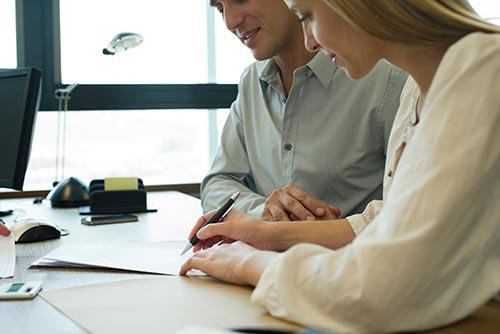 a couple preparing a DIY Will